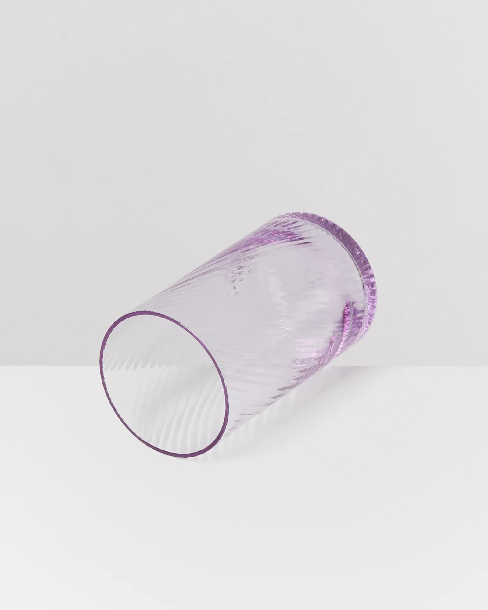 Leiria Glas klein riffled lila - Image 2