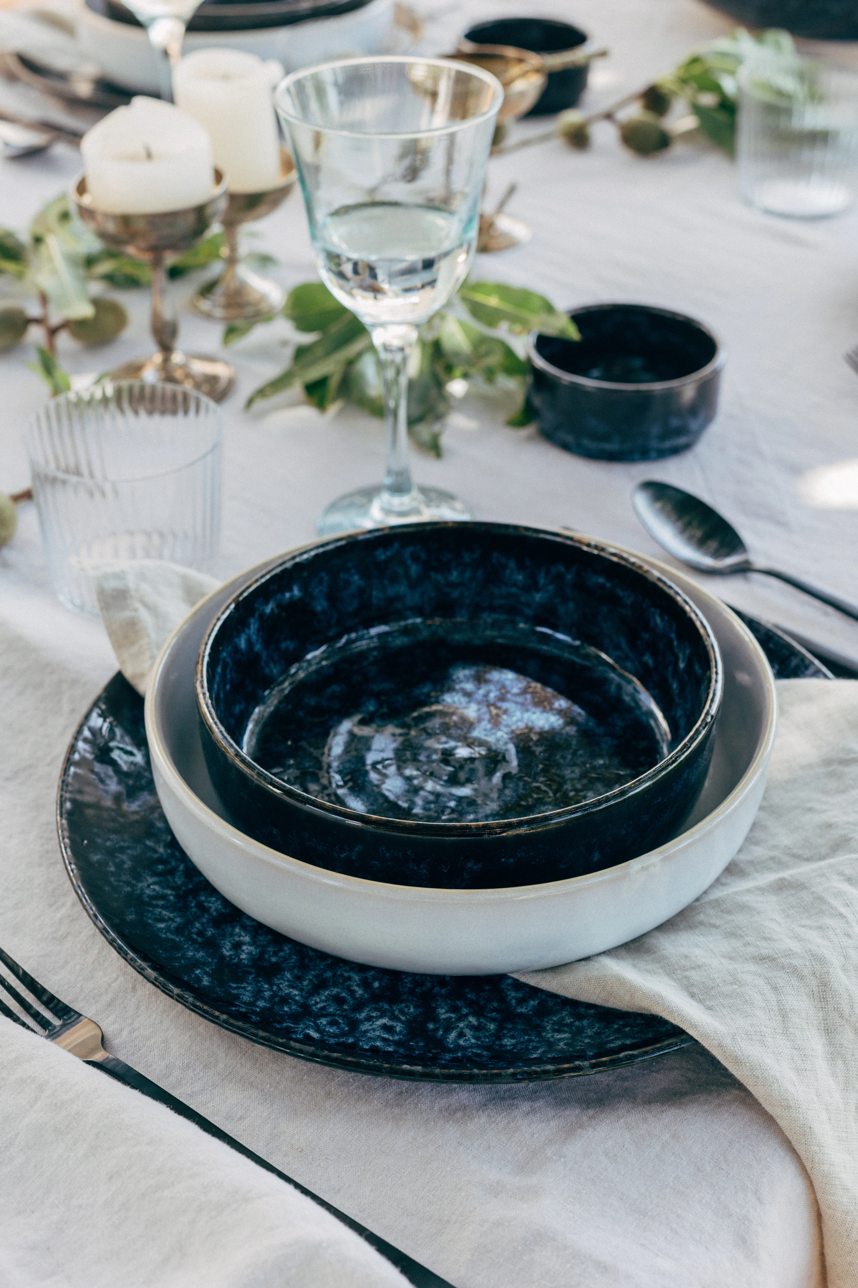 Cordoama Geschirr-Set Mediterranean Vibes dunkelblau weiß 8-teilig - Image 2