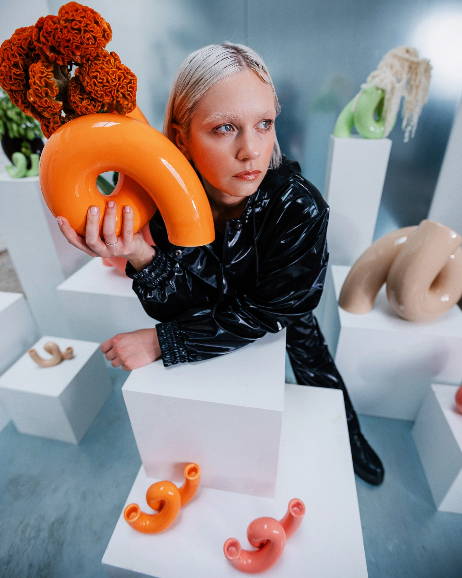 MaM x Ju Schnee Vase L orange - Image 5