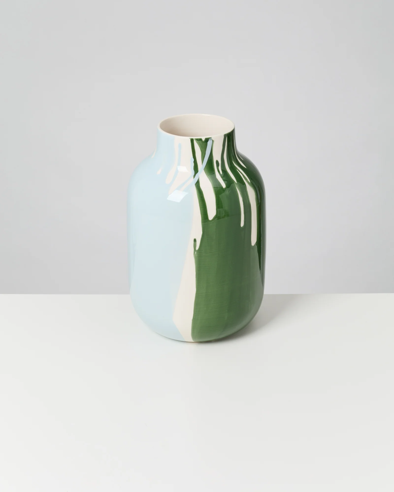 Nuno Vase L drip dunkelgrün hellblau