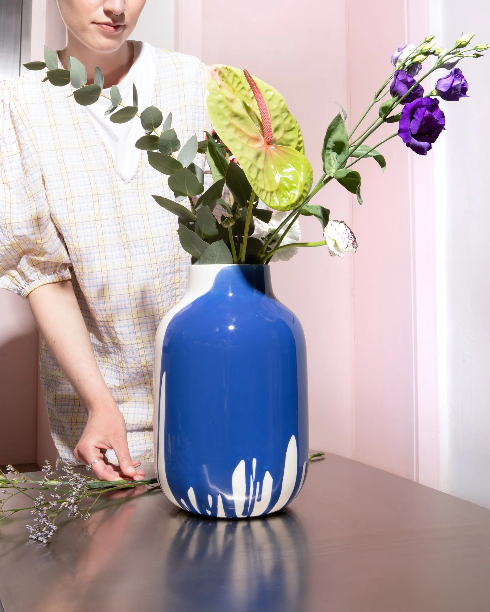 Nuno Vase L drip sand blau - Image 7